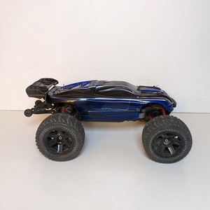 トラクサス　E-REVO　1/8？　1/10？ツインM　新品 61Q41aOHJVL._UF894,1000_QL80_.jpg