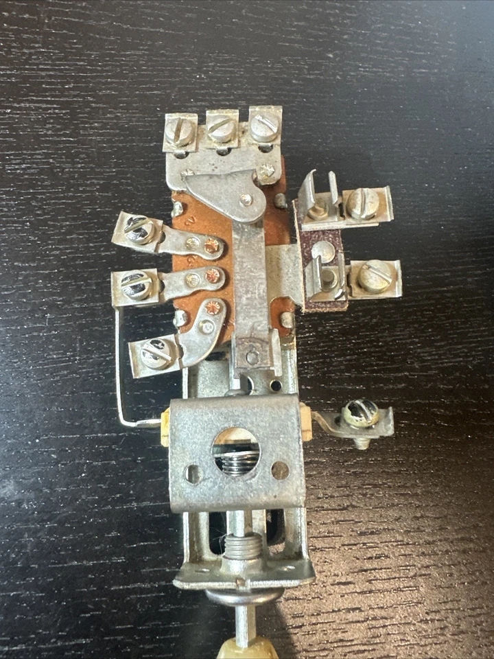 Interruptor de faros Corevette 1995048 nuevo fabricante original GM 1947-54 CHEVROLET 1953-54 Foto 2 de 3