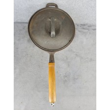 Vintage Cast Iron Saucepan Pot with Lid and Wood Handle Markings 3 B 0 3-Quart