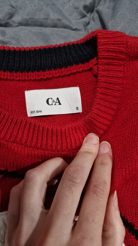 C&A Weihnachtspullover, rot, Strick, Weihnachtsmann, Chillin XMAS, Gr. S-M - Bild 2 von 3