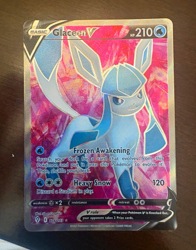 The Pokémon Company Glaceon V 174/203 Evolving Skies Ultra Rare Full Art Holo