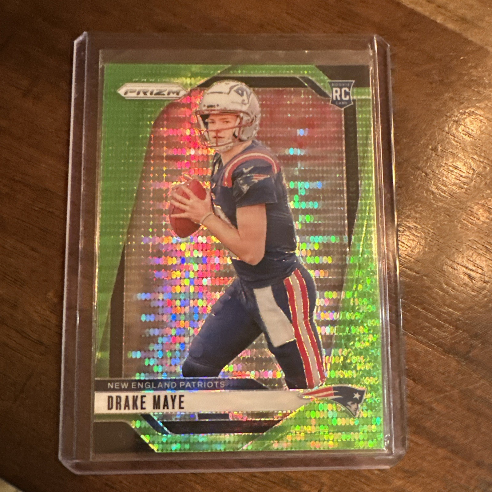 2024 Panini Prizm - Rookies Drake Maye #329 Neon Green Pulsar Prizm (RC)