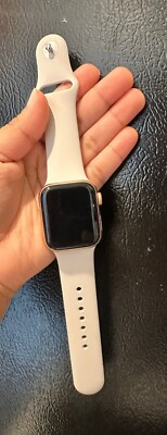Apple Watch SE (2022) 40mm Starlight Aluminum Case with Sport Band, S/M (GPS...