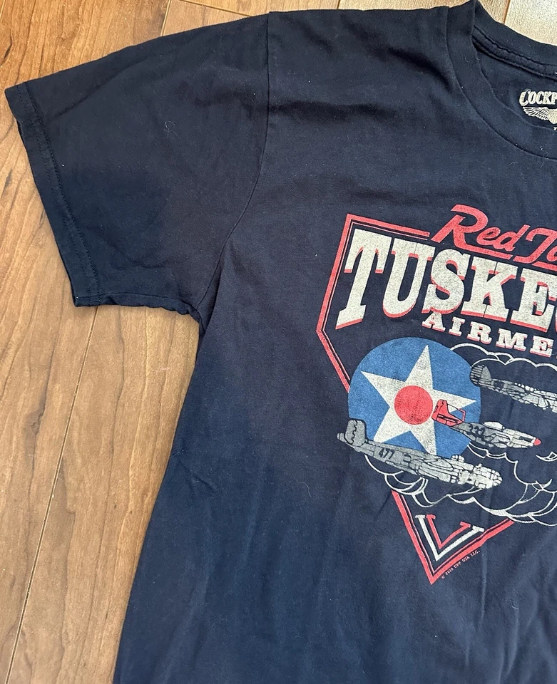 Tuskegee Airmen Red Tails T Shirt Men’s Large Navy Made In USA Cockpit USA - Image 3 of 4