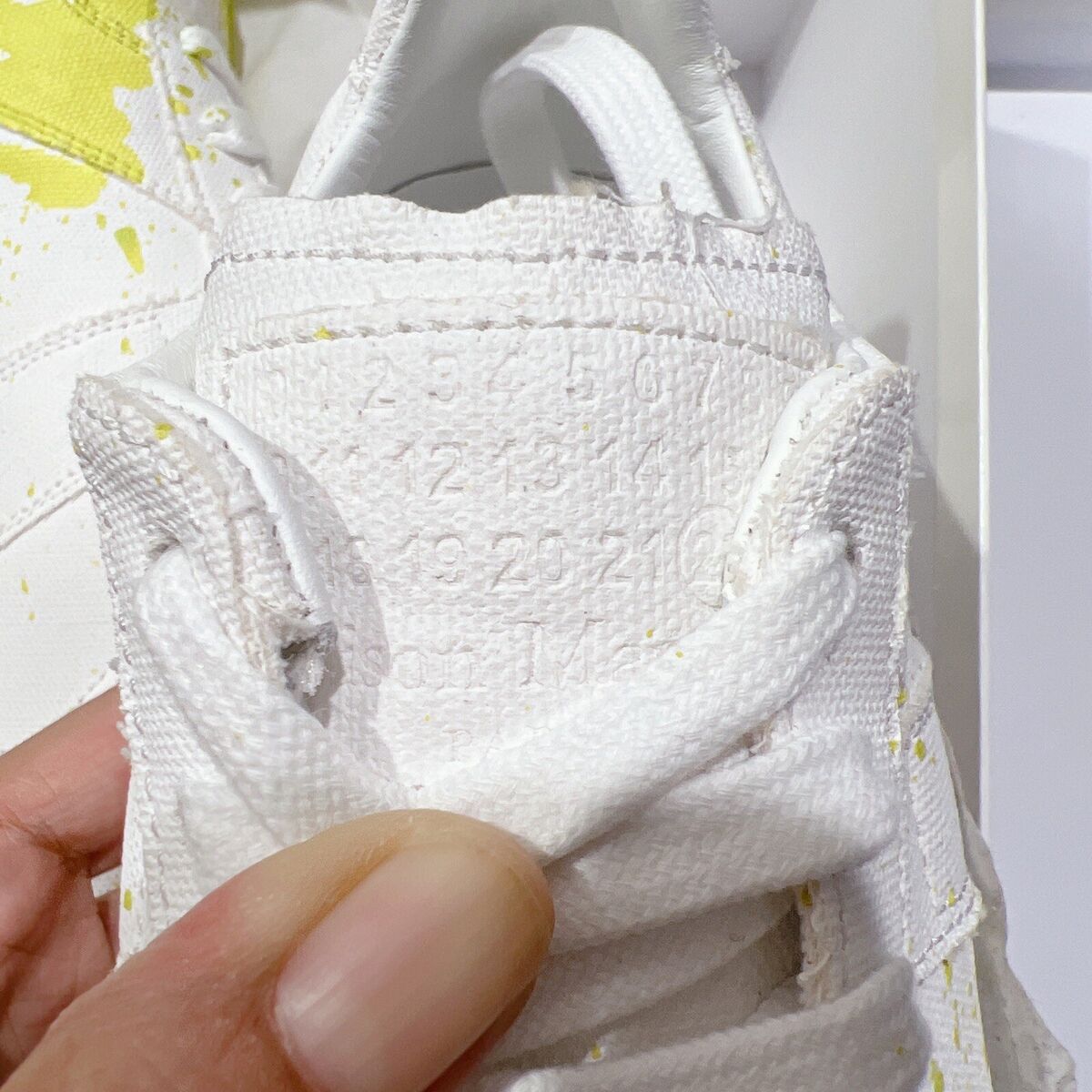 Size 9 - Maison Margiela Replica Low Paint Splatter - White Size 9 - Maison Margiela Replica Low Paint Splatter - White