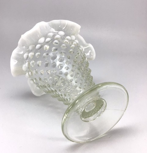 Vintage Fenton Vase Hobnail White Opalescent Ruffled Edge Moonstone Clear - Picture 4 of 6