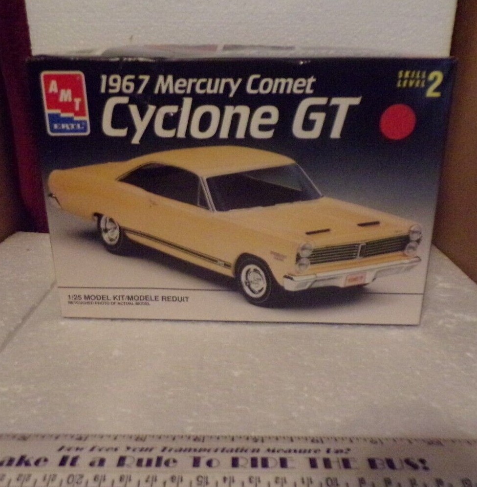 LOOK AMT / ERTL 1967 MERCURY COMET CYCLONE GT 1/25 SCALE MODEL KIT