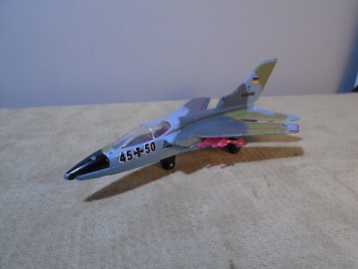 MATCHBOX DIECAST 1977 TORNADO SB 22 FIGHTER JET FIGURE (SC63) | eBay