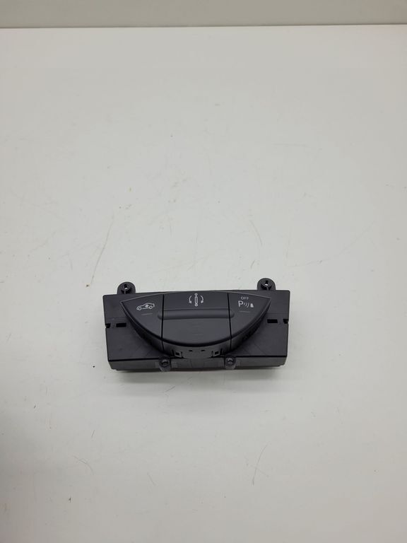 Mercedes-Benz CLS C219 2008 Switch Level Control Air Suspension SVJ4628