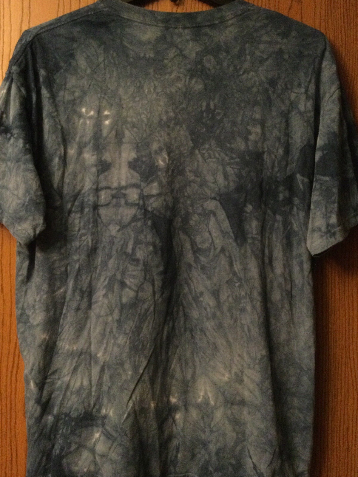 ALTRA Black Bear & Other Wildlife In Stream The Mountain Blue Tie Dye 2014 XL