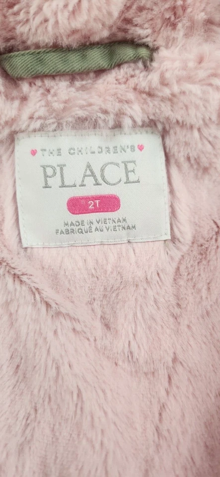 Abrigo de invierno The Children's Place verde/rosa para niños pequeños unicornios de piel sintética talla 2T Foto 2 de 4