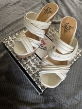 Very Volatile Wedge Sandals Ladies Night White Size 8