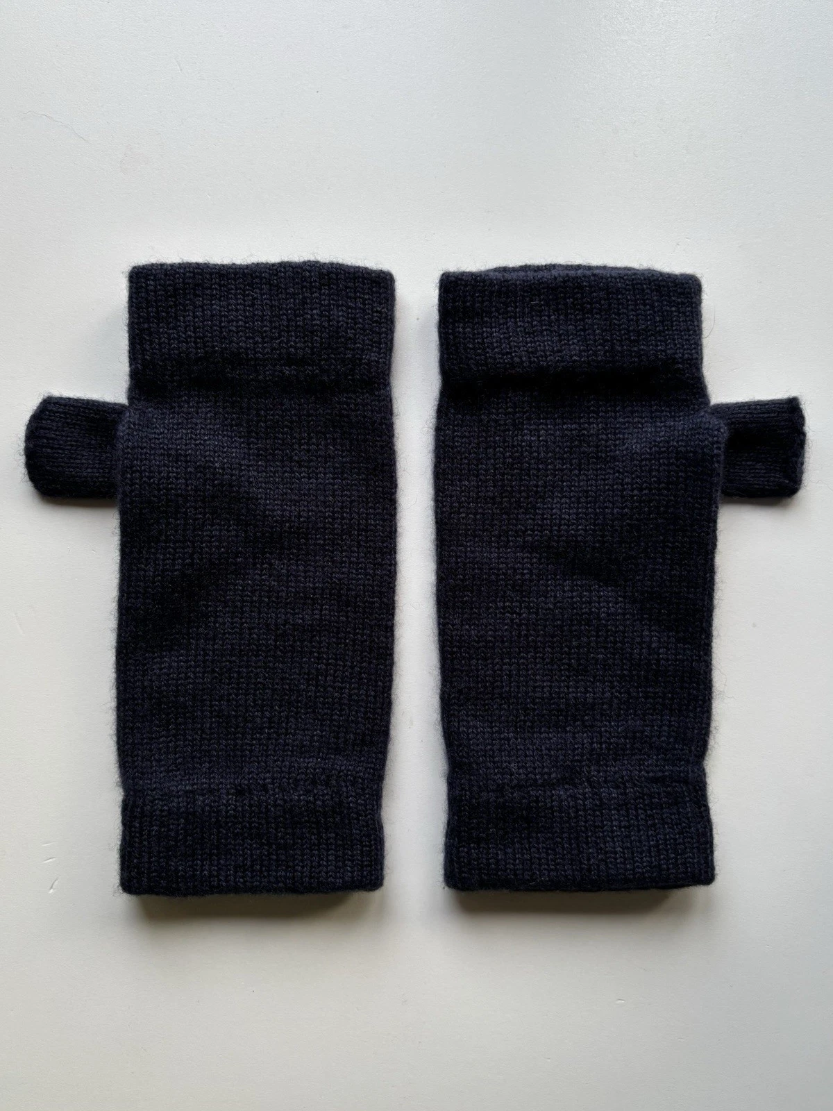 100% Pure Cashmere Navy Blue Wrist Warmers Gloves Soft & Warm Made Scotland