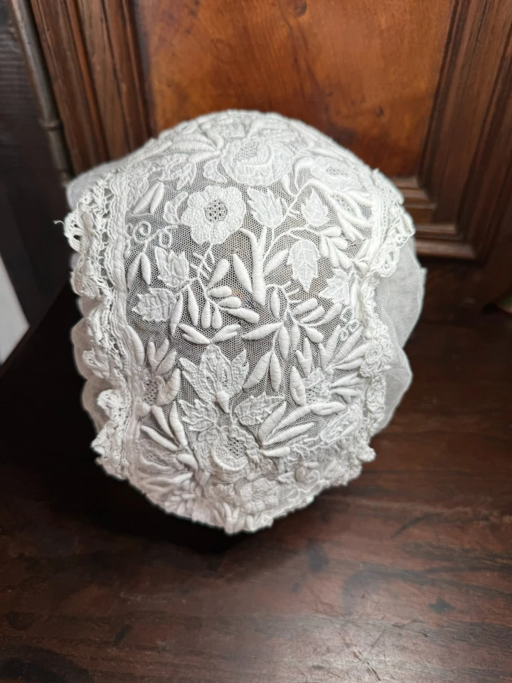 Dentelle ancienne - COIFFE - BRODERIE ET DENTELLE - sur Tulle - fait main XIXème - Photo 4/4