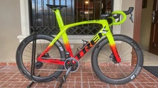 The Trek Madone SLR 7 eTap Carbon Road Bike 58cm 800 OCLV