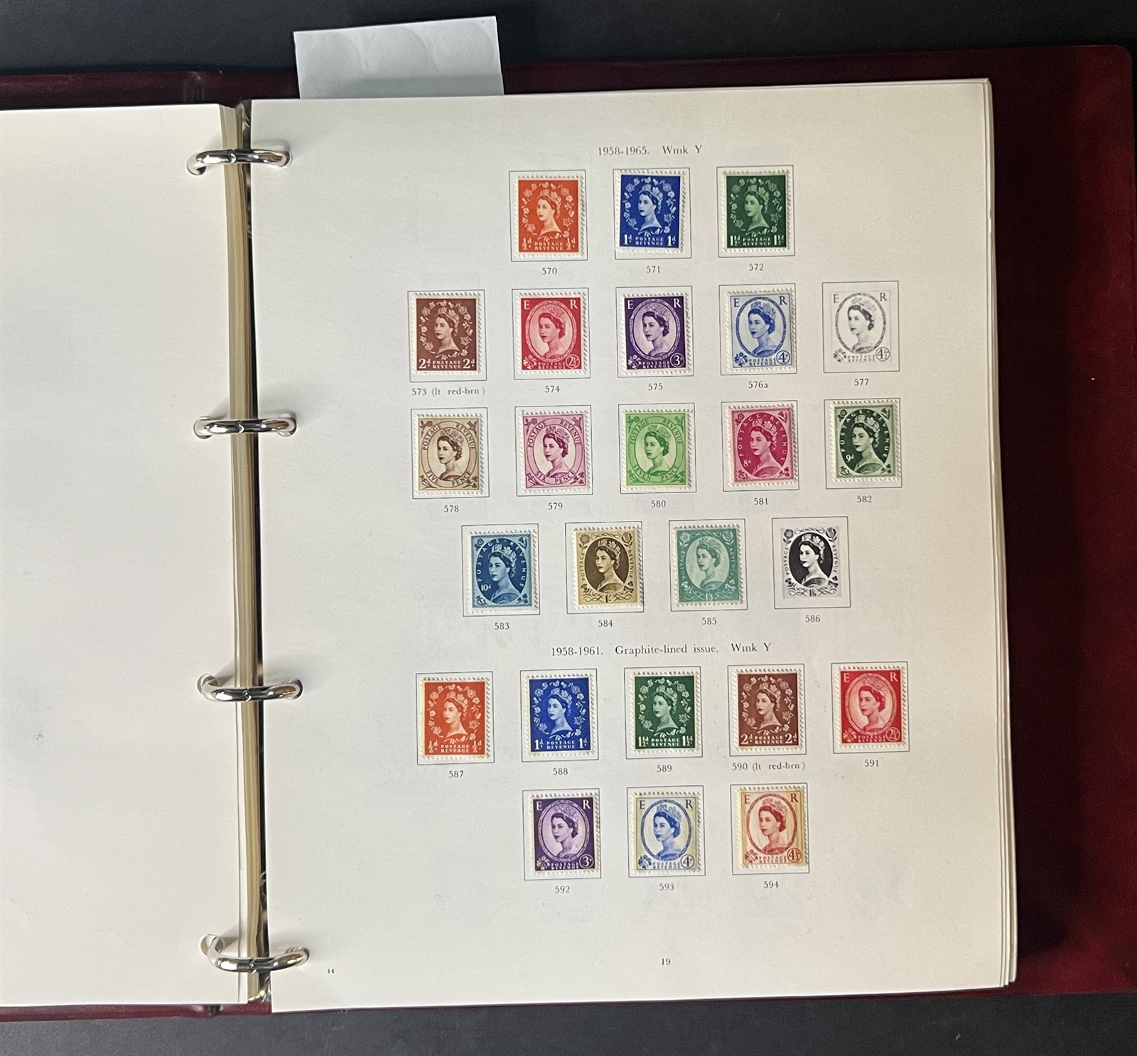 High Value Great Britain Collection in Gibbons Album 1940-1983 ZAYIX 0825G3895