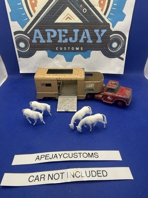 4 new horses  for lesney king size no k-18 articulated horse van