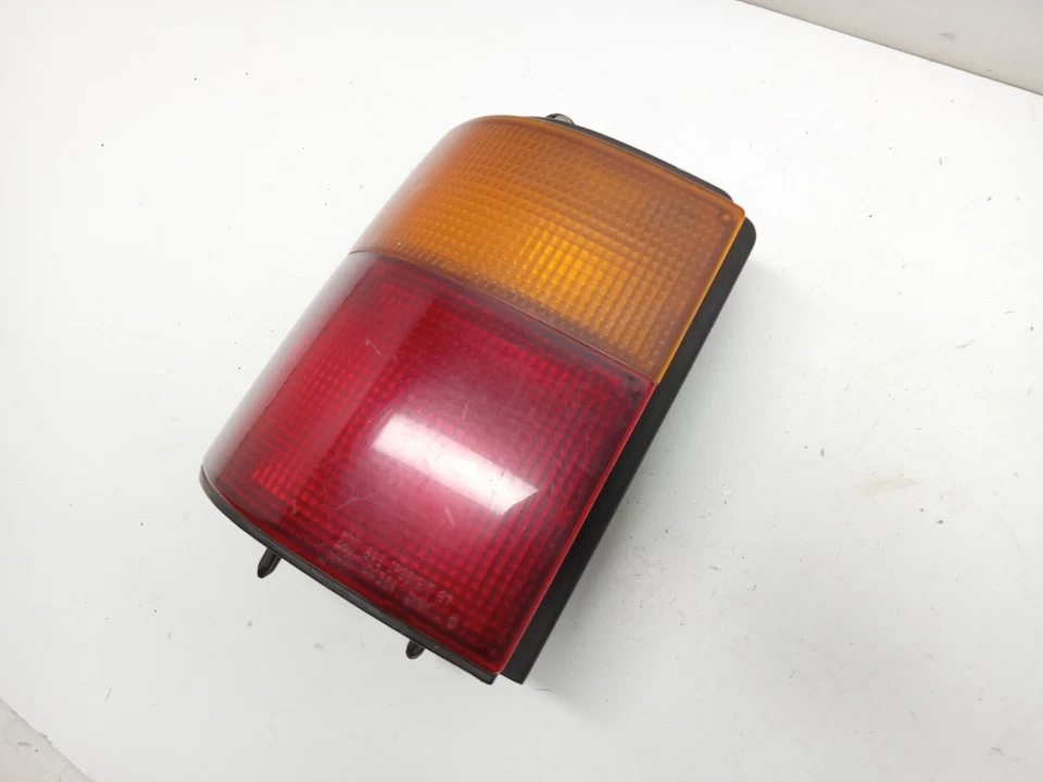 MAZDA MPV 1990-1998 FURGONETA LUZ TRASERA IZQUIERDA LADO CONDUCTOR LÁMPARA - OEM Foto 4 de 4