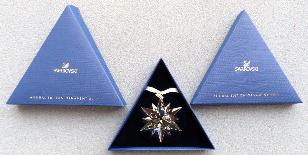 Authentic SWAROVSKI 2017 Annual Large Snowflake Star Christmas