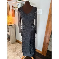 Adrianna Papell Occasions Metallic Tiered Ruffle Gown Gray Mesh Long Sleeve 2P