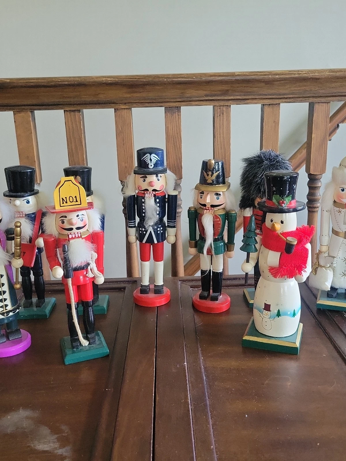 Lot of 9 Nutcrackers Christmas Assorted Fireman Mailman Santa Snowman 9" Rare 22
Opens in a new wind