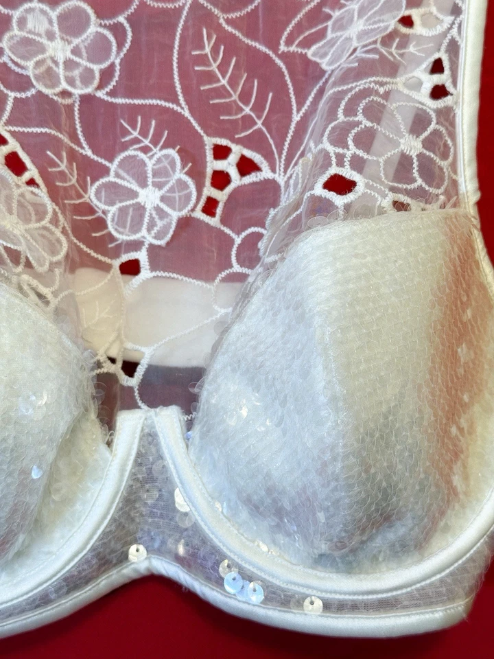 32 DD ❤️ Victoria’s Secret Gorgeous Women’s Bridal Sequin White High Neck Bra - Image 3 of 4