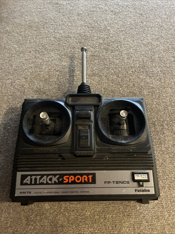 VINTAGE RC FUTABA FP-T2NCS ATTACK SPORT TRANSMITTER / CONTROLLER 75MHZ