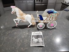 Carruaje de boda y caballo vintage 1991 Disney Classics Cenicienta con cojines