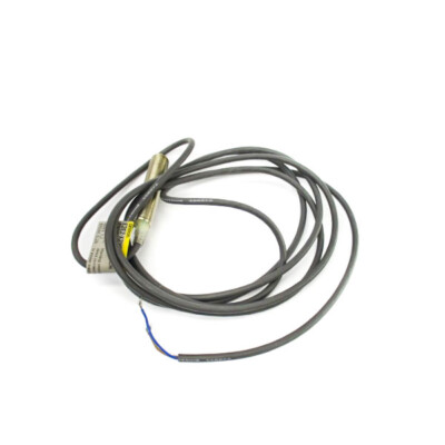 OMRON E2E2-X2Y2-US 24-240VAC 1.2A UNMP
