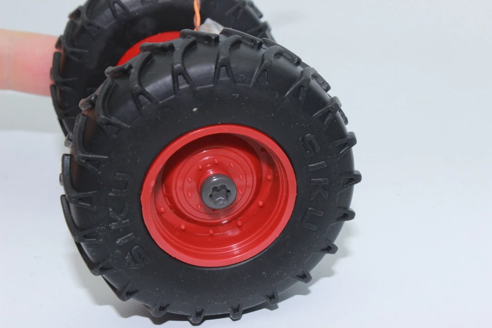 Siku 6793 6796 rot Hinterachse Fendt  Achse hi. Traktor RC Control 1:32 - Bild 4 von 4