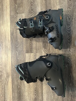 atomic hawx ultra xtd 130 26/26.5       2020 Or 2021 Used 5 Times.
