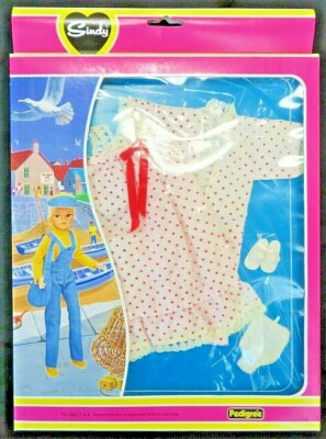 Vintage 1981 MISS SINDY ''SLEEP TIGHT'' Outfit #44345 with Original Packaging