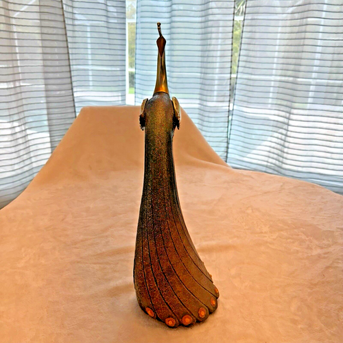 Scultura pavone moderna in metallo e resina alta 21,5". - Foto 5 di 7