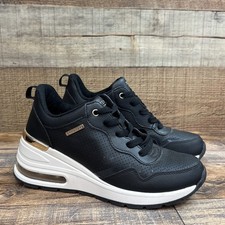 Skechers Street Los Angeles Women  s Size 6 Color Black Preowned