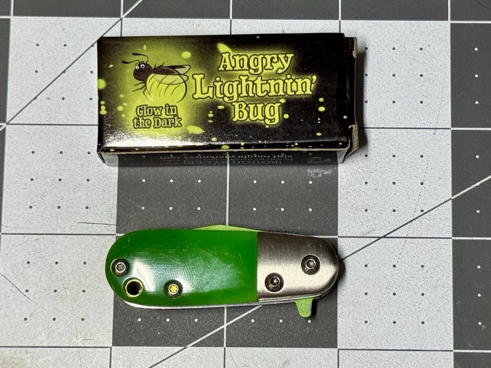 Lot Of 2 Rough Ryder Glowing Mini Knives - Angry Lightening Bug/mean Tangerine