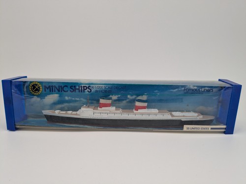 Hornby M704 - SS United States - M1N1C Ships Diecast - 1:1200 Scale