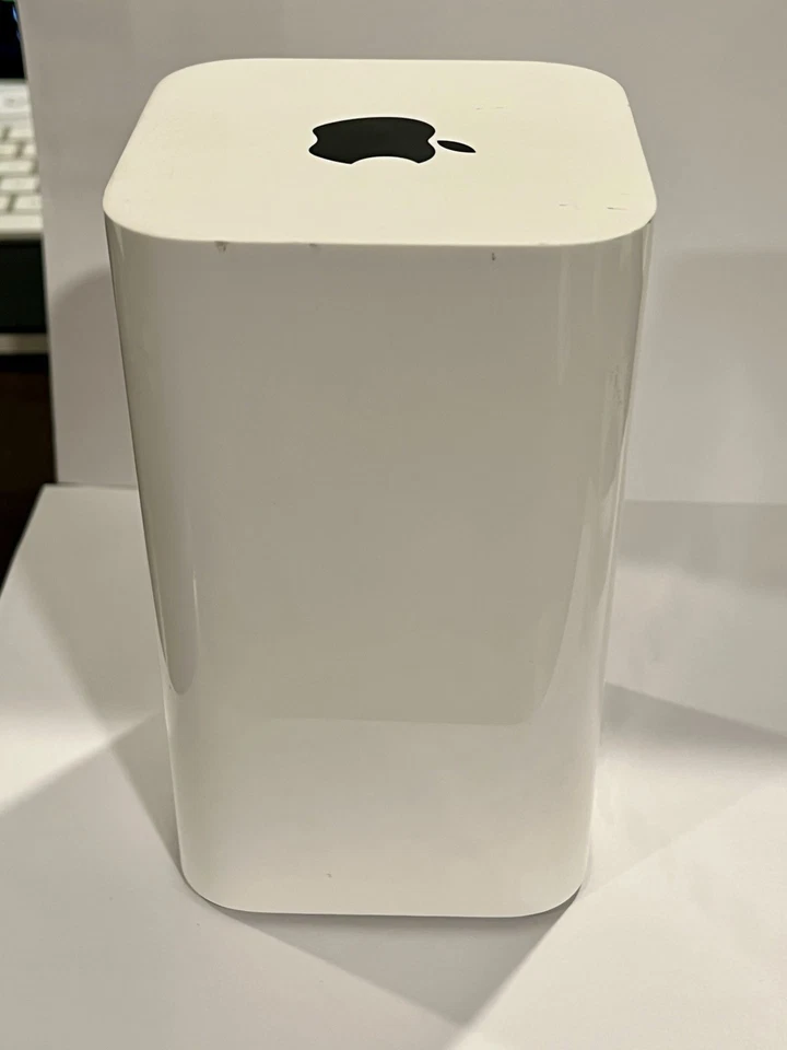 Apple AirPort Extreme Router Base A1521 6th Gen Dual Band Wi-Fi w/Power Cord - Image 3 of 4