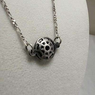 Vintage 925 Sterlingsilber Ausschnitt Geo Kugel Schieber Anhänger Figarokette 15''
