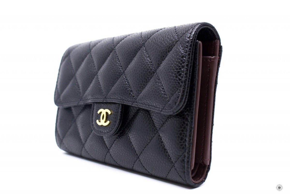 シャネル　AP0232 Y01864キャビアスキンウォレットC3906 NEW Chanel AP0232 Y01864 Classic Flap Wallet Black / C3906