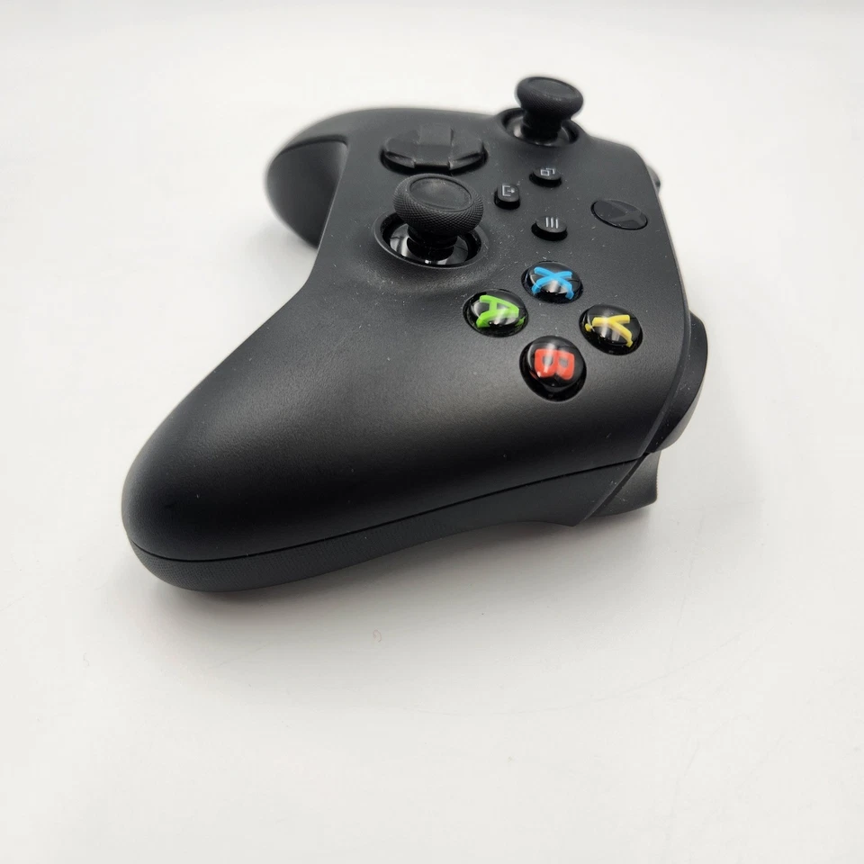Xbox Wireless Controller 1914 Black Tested Powers On Buttons Good Microsoft OEM - Image 2 of 4