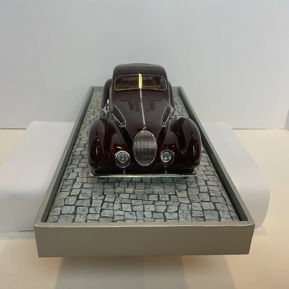 107117120 Talbot Lago T150-C-SS Cupé Museo Mullin Minichamps 1/18 Foto 4 de 4