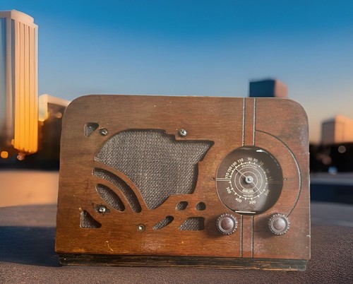 Vintage 30er Jahre Wards Airline 62-245 Röhrenradio schöne Holzbearbeitung - Bild 1 von 13