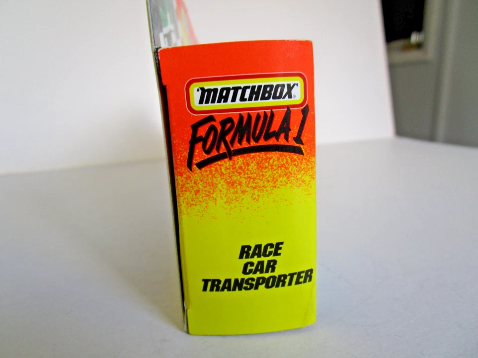 JUEGO DE TRANSPORTE DE COCHES MATCHBOX SUPERFAST RENAULT WILLIAMS FORMULA 1 EQUIPO DE CARRERAS Foto 4 de 4