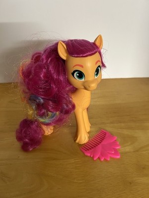 2016 Hasbro My Little Pony Featuring PINKY PIE With Pink Mane/Tail