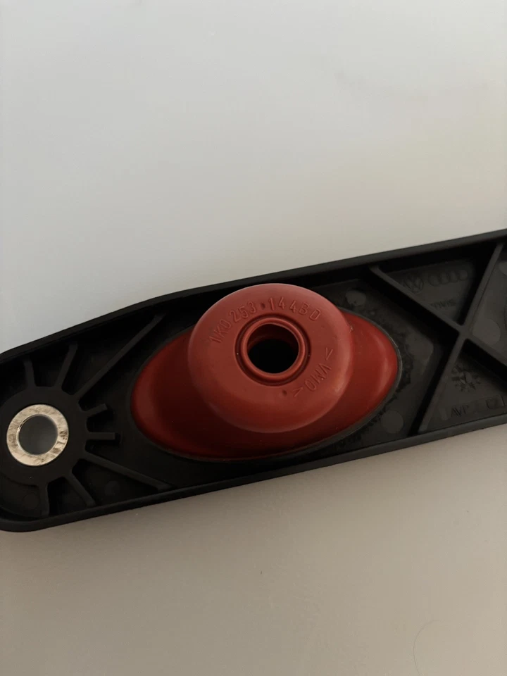 1K0253144BD Brand New Genuine VAG TFSI Downpipe Bracket / Hanger – VW Audi SEAT - Image 4 of 4