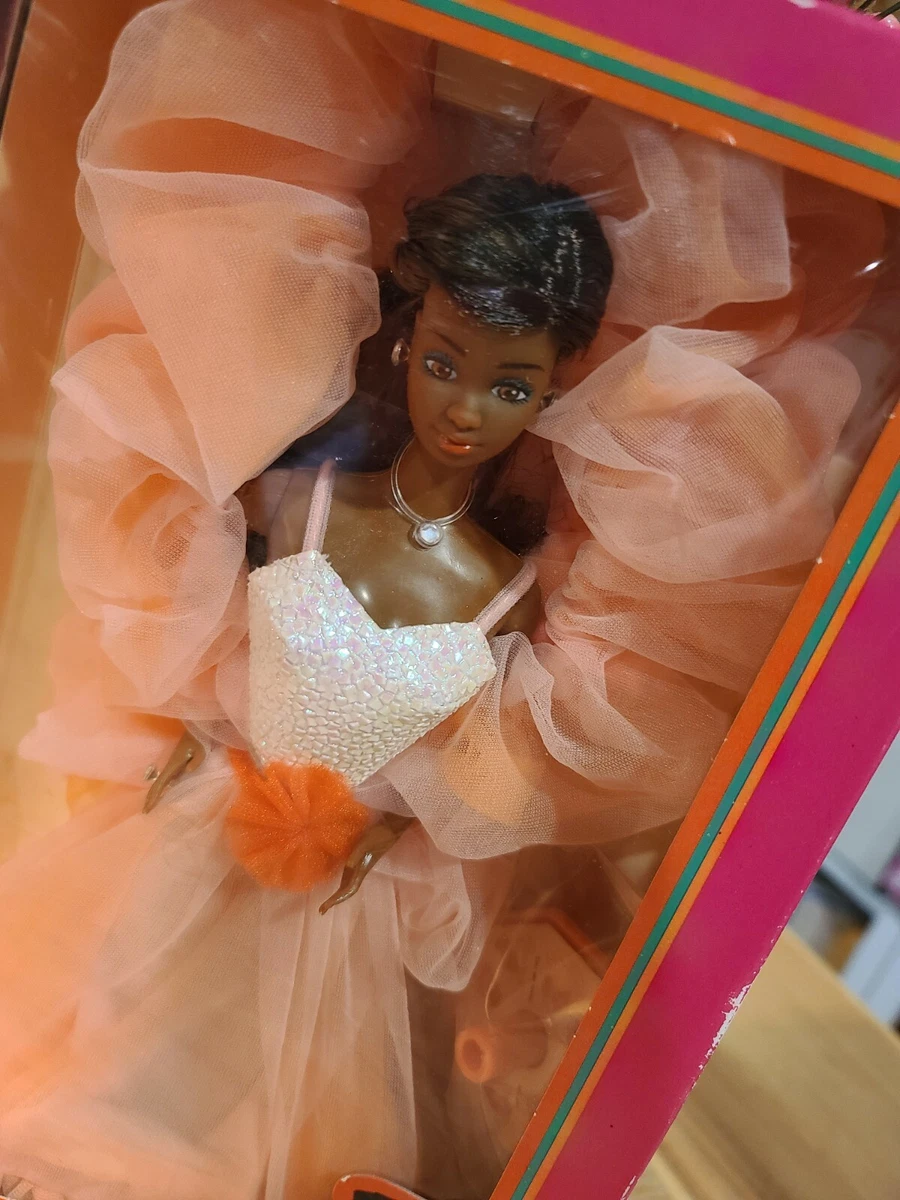 NEW RARE 1984 PEACHES N CREAM BARBIE AFRICAN AMERICAN