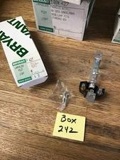 (1)BRAND NEW Bryant 427 Lampholder Pilot Light Phenolic W/6 Watt 125v Candelabra