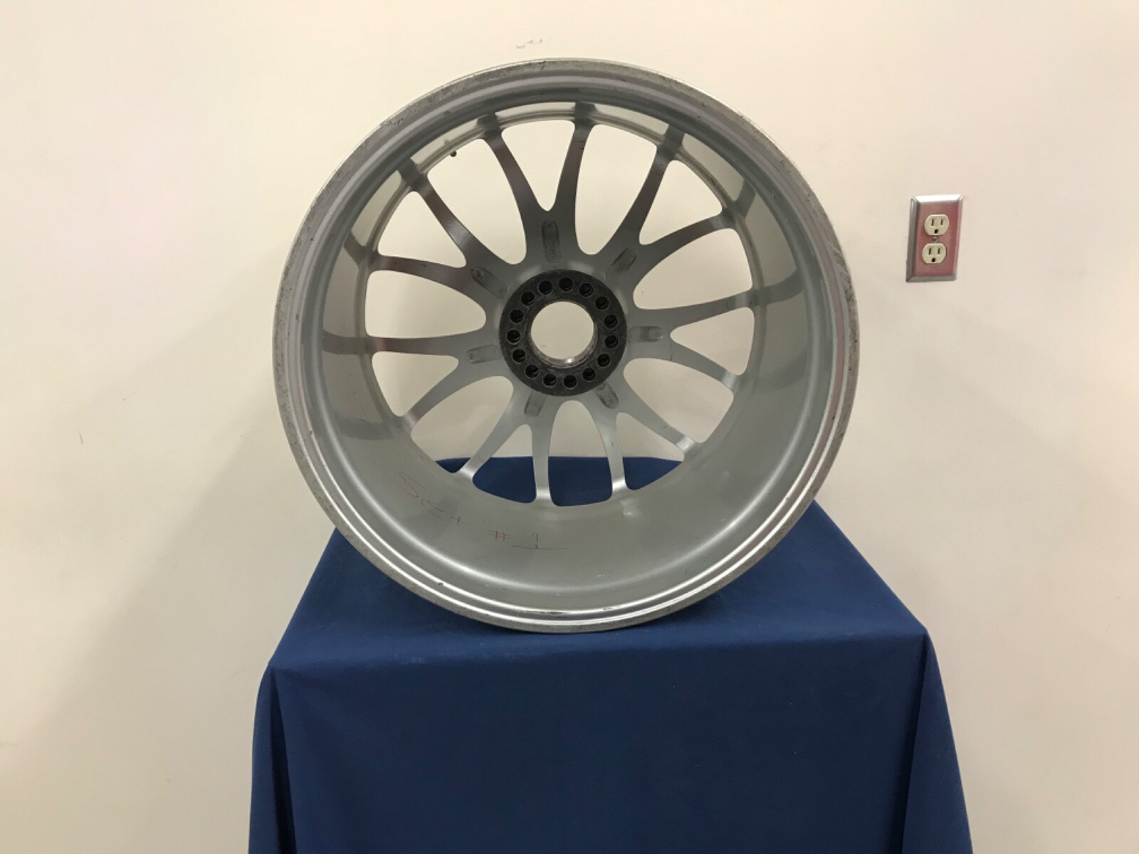 Ferrari 430 challenge rear wheel 19 x 10 1/2 BBS part number 220734