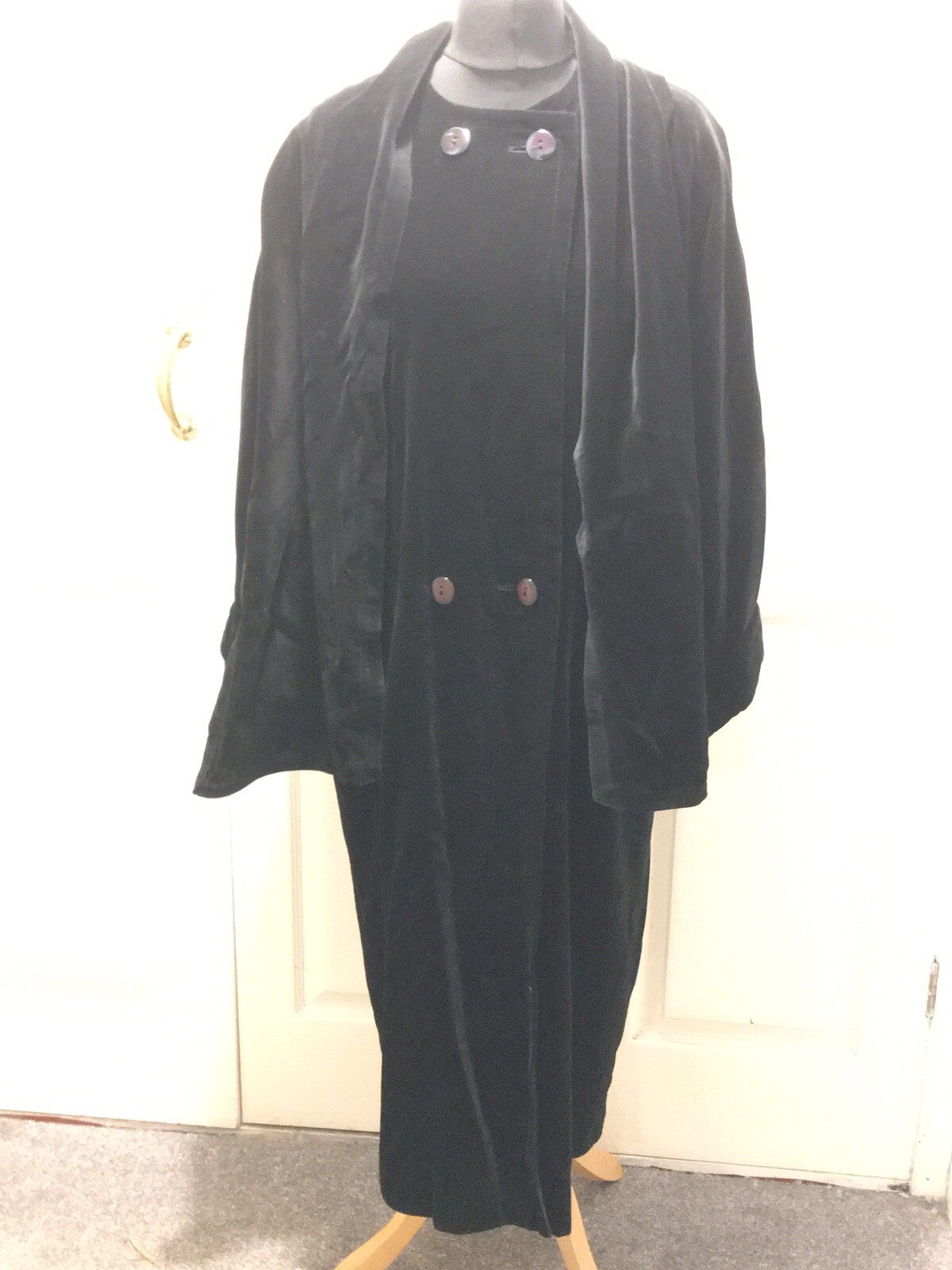 Picture 1 of 12