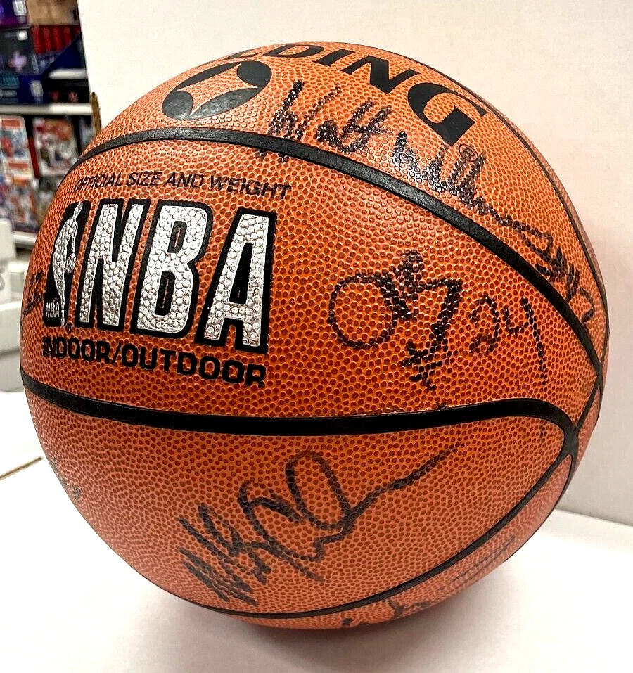 1992-93 Sacramento Kings Team Signed Indoor/Outdoor Basketball (12) Signatures - Image 4 of 4